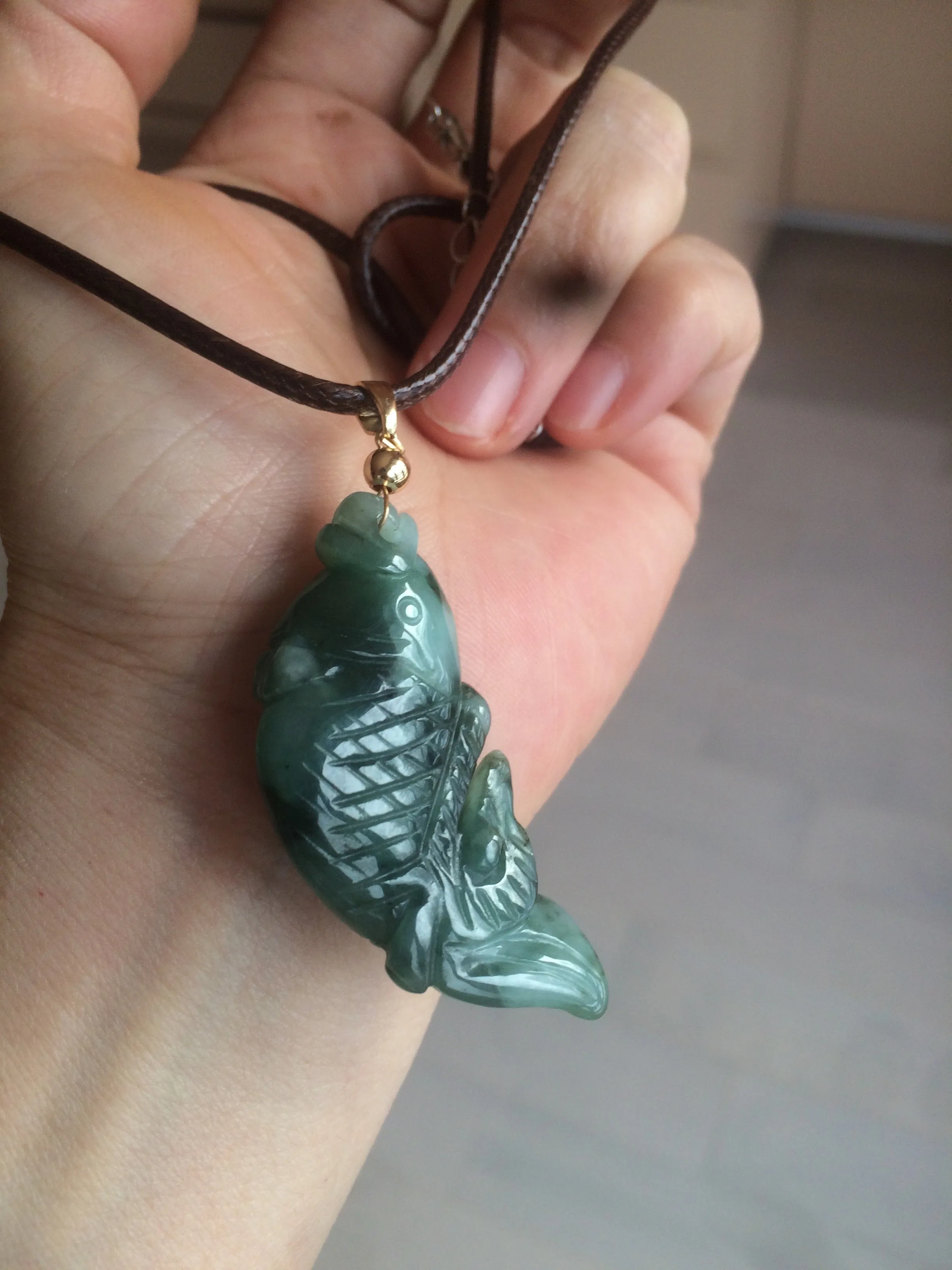 100% Natural clear blue/dark green/yellow jadeite jade 3D fish Pendant/handhold worry stone/Desk decoration BG49