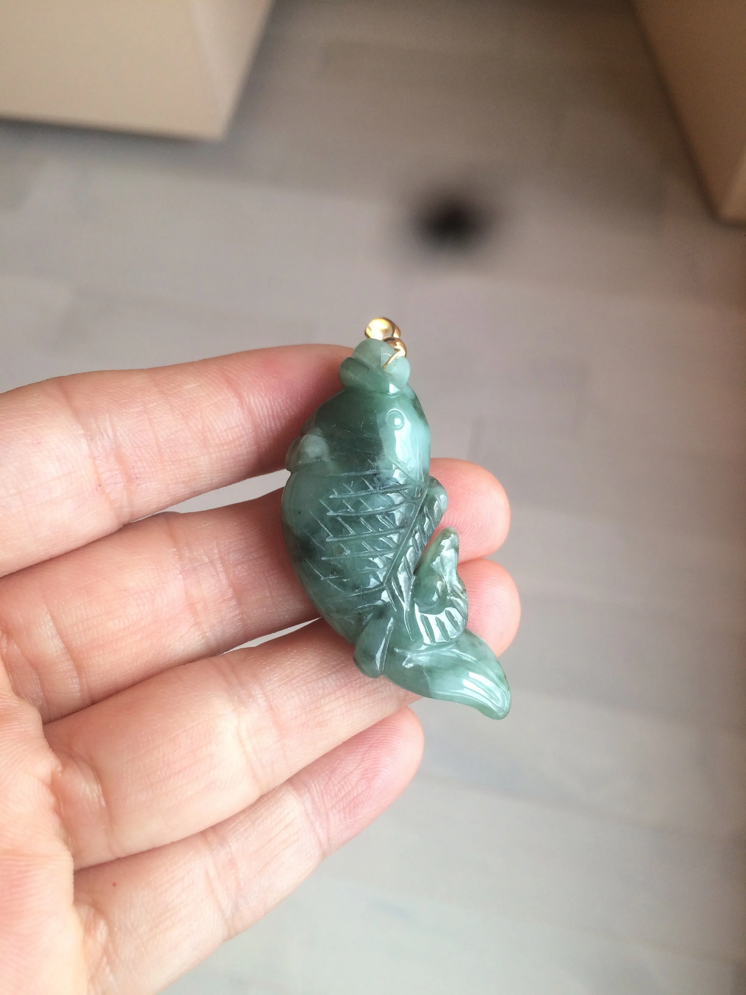 100% Natural clear blue/dark green/yellow jadeite jade 3D fish Pendant/handhold worry stone/Desk decoration BG49