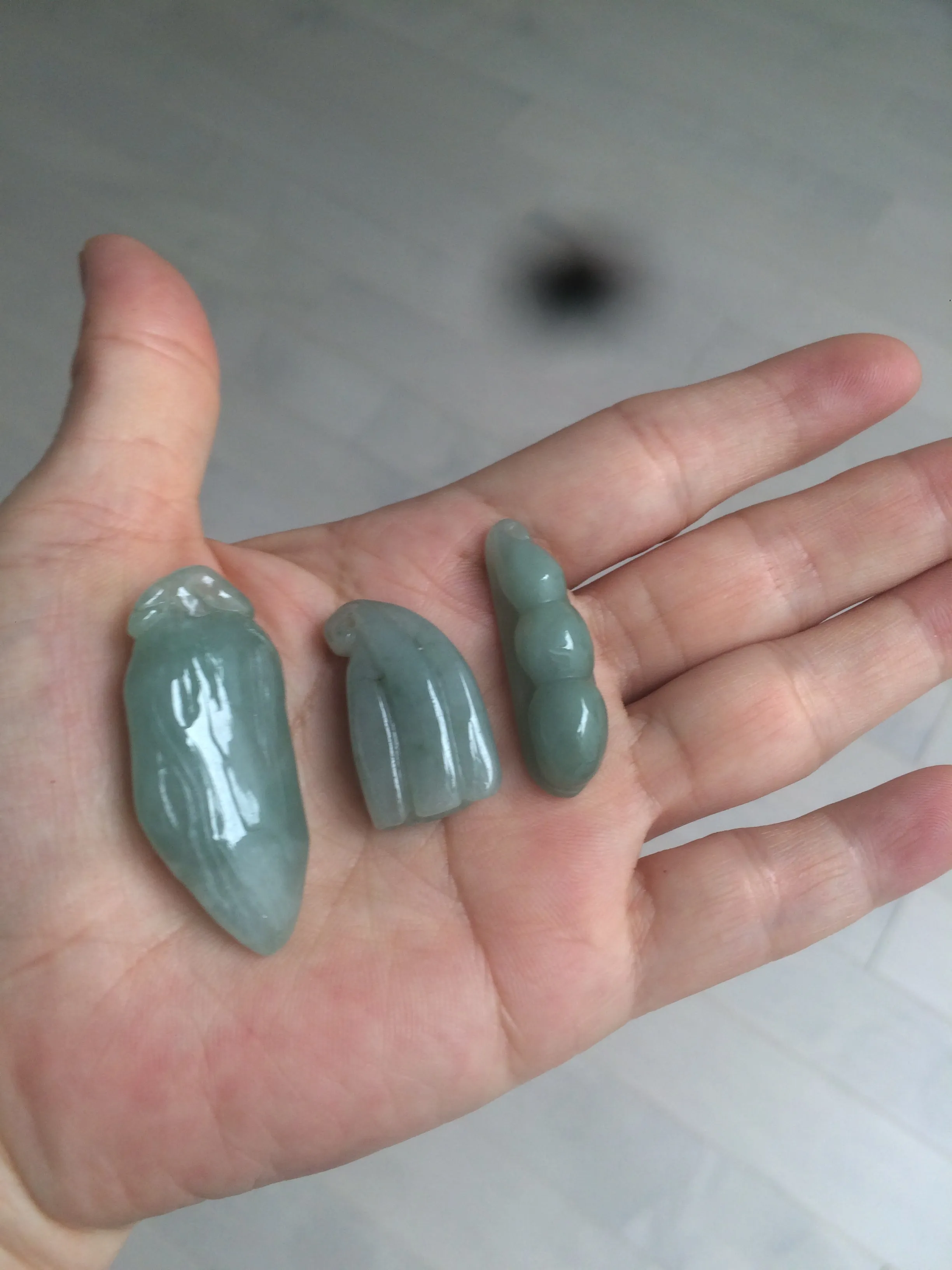 100% Natural type A dark green/gray Jadeite Jade bamboo shoot/lotus pod/Four Seasons Fortune Bean pendant AX31