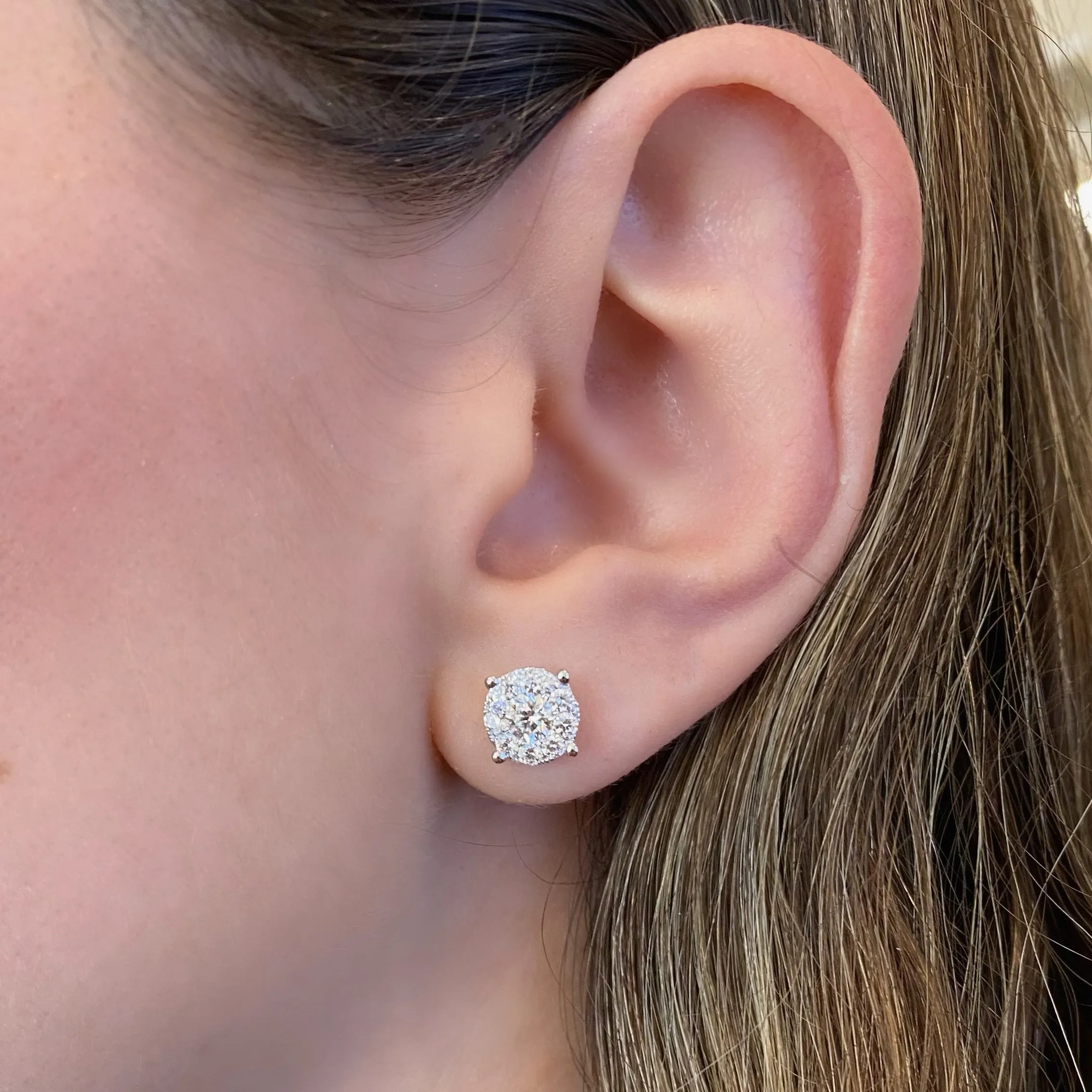 1.02 ct Round Diamond Cluster Earrings