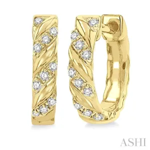 1/10 ctw Half Twirl Round Cut Diamond Huggie Earrings in 10K Yellow Gold