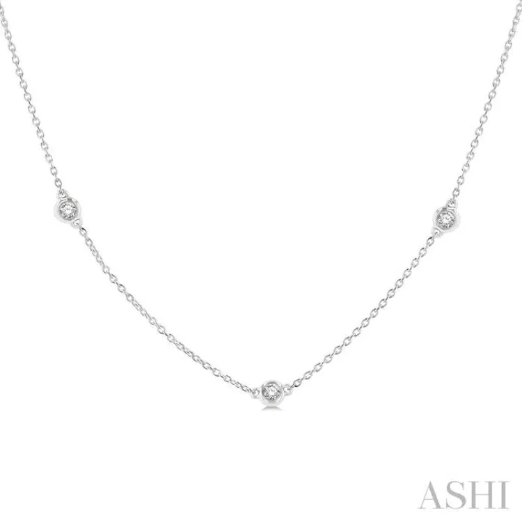 1/3 Ctw Round Cut Diamond Station Necklace in 14K White Gold