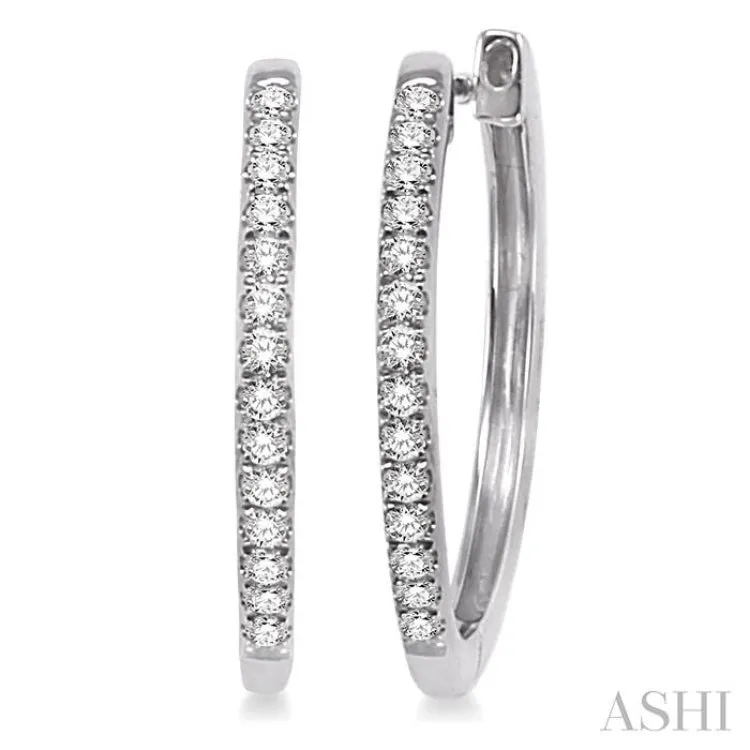 1/4 Ctw Round Cut Diamond Hoop Earrings in 14K White Gold