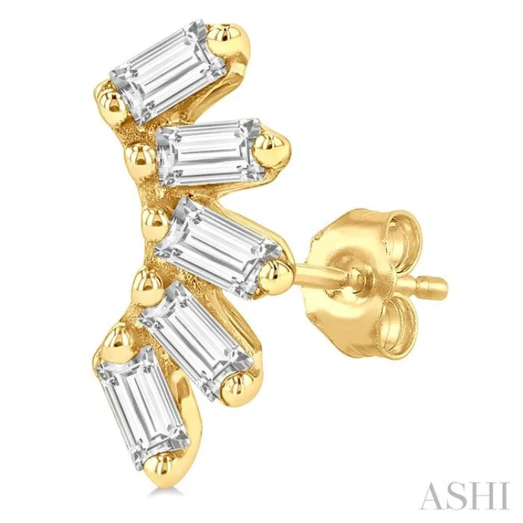 1/6 Ctw Curved Petite Baguette Cut Diamond Fashion Stud Earring in 10K Yellow Gold