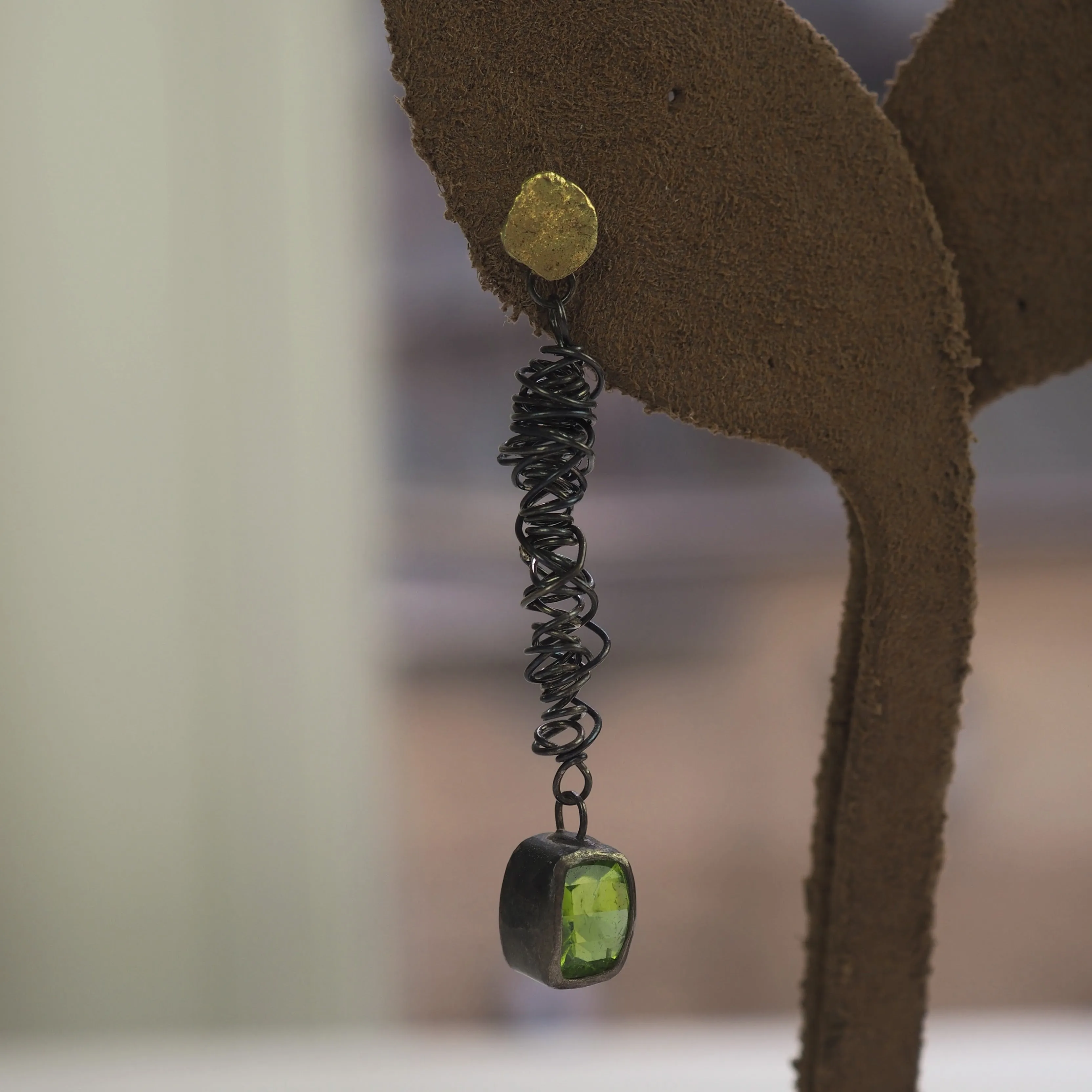 Allsopp, Disa - Oxidised silver and gold earrings with peridot