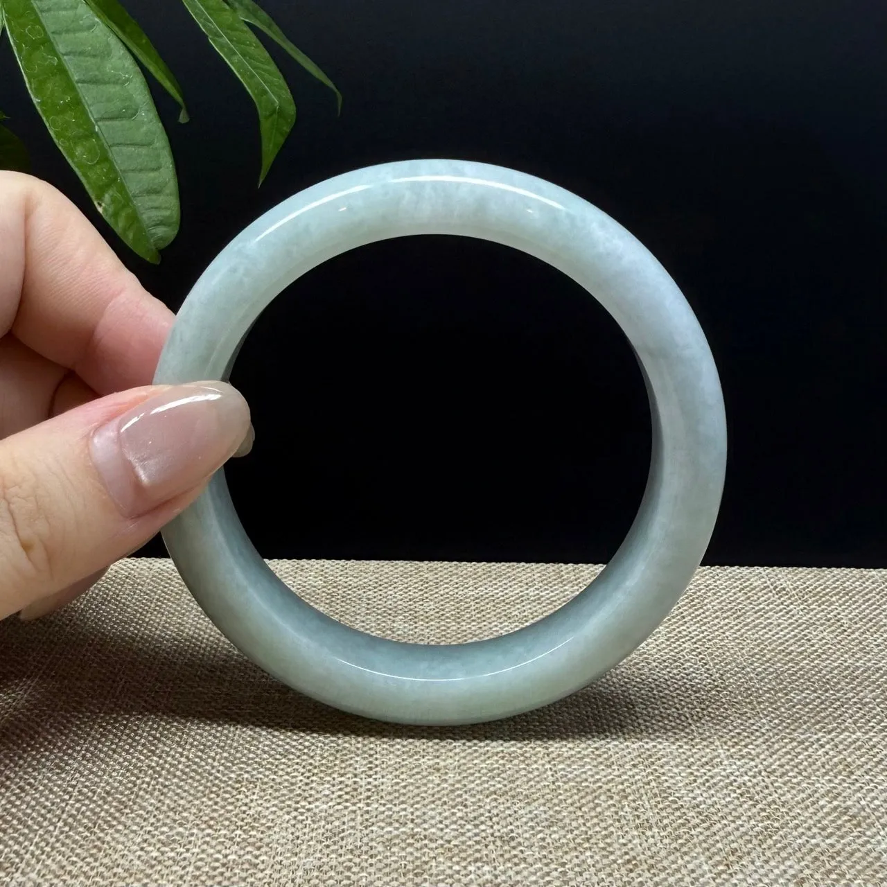 Genuine Burmese Green Jade Jadeite Bangle Bracelet ( 58.7mm )