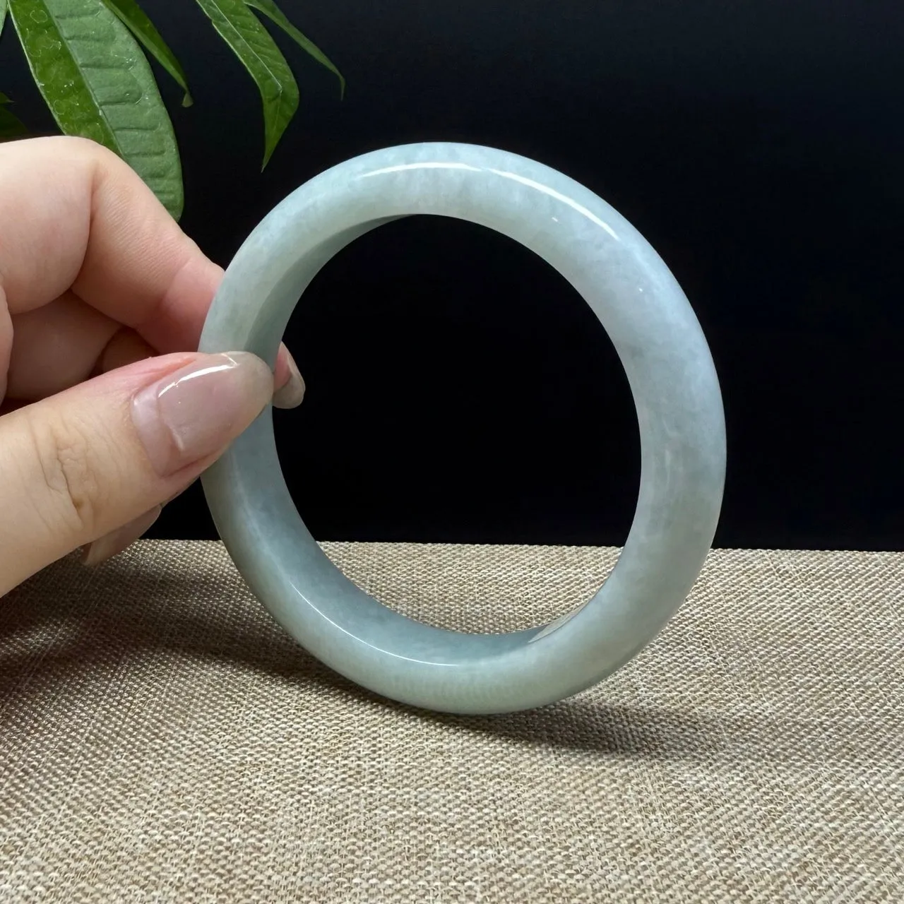 Genuine Burmese Green Jade Jadeite Bangle Bracelet ( 58.7mm )