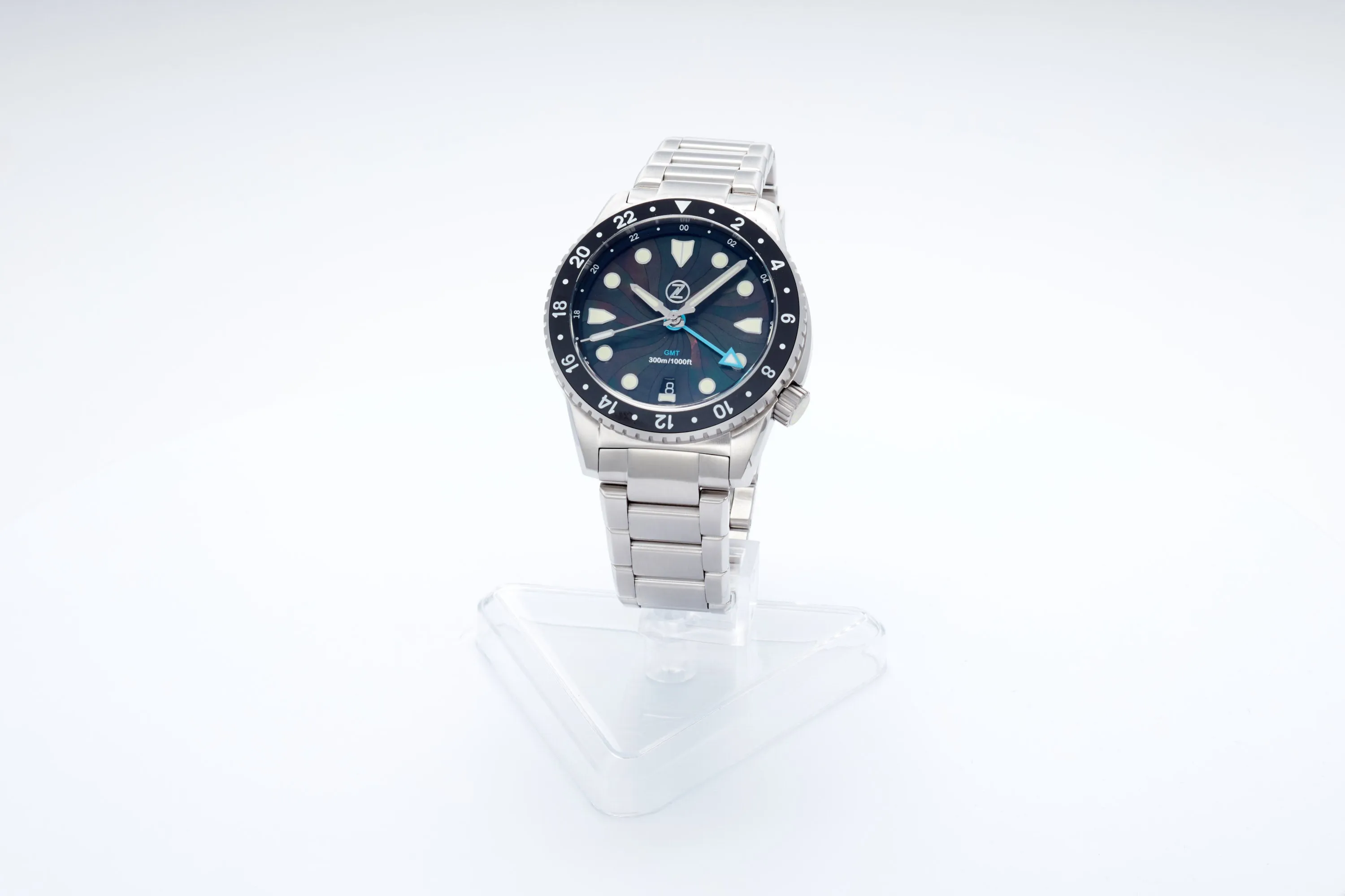 Mako 300m GMT 'Mosaic MOP'