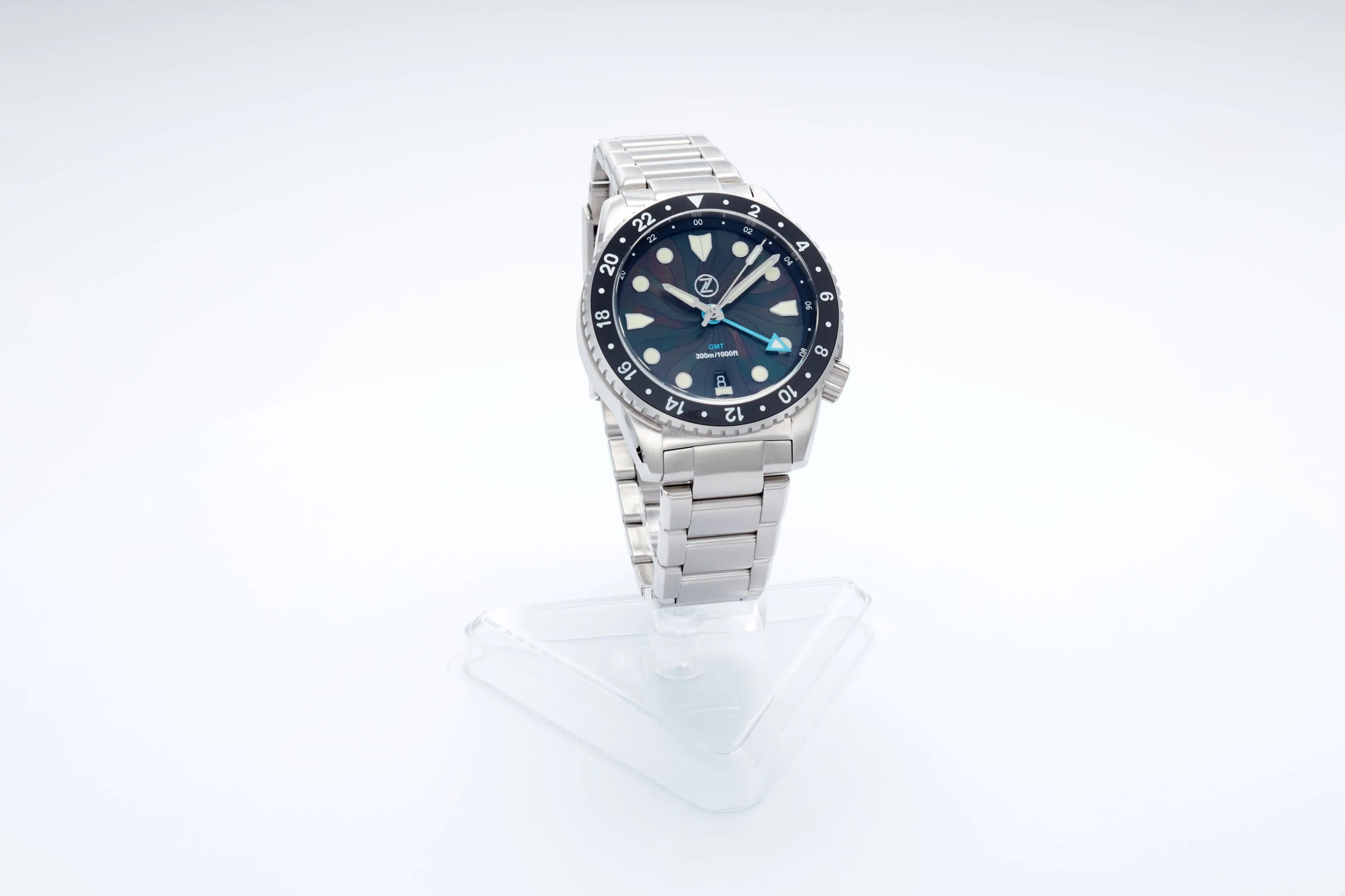 Mako 300m GMT 'Mosaic MOP'