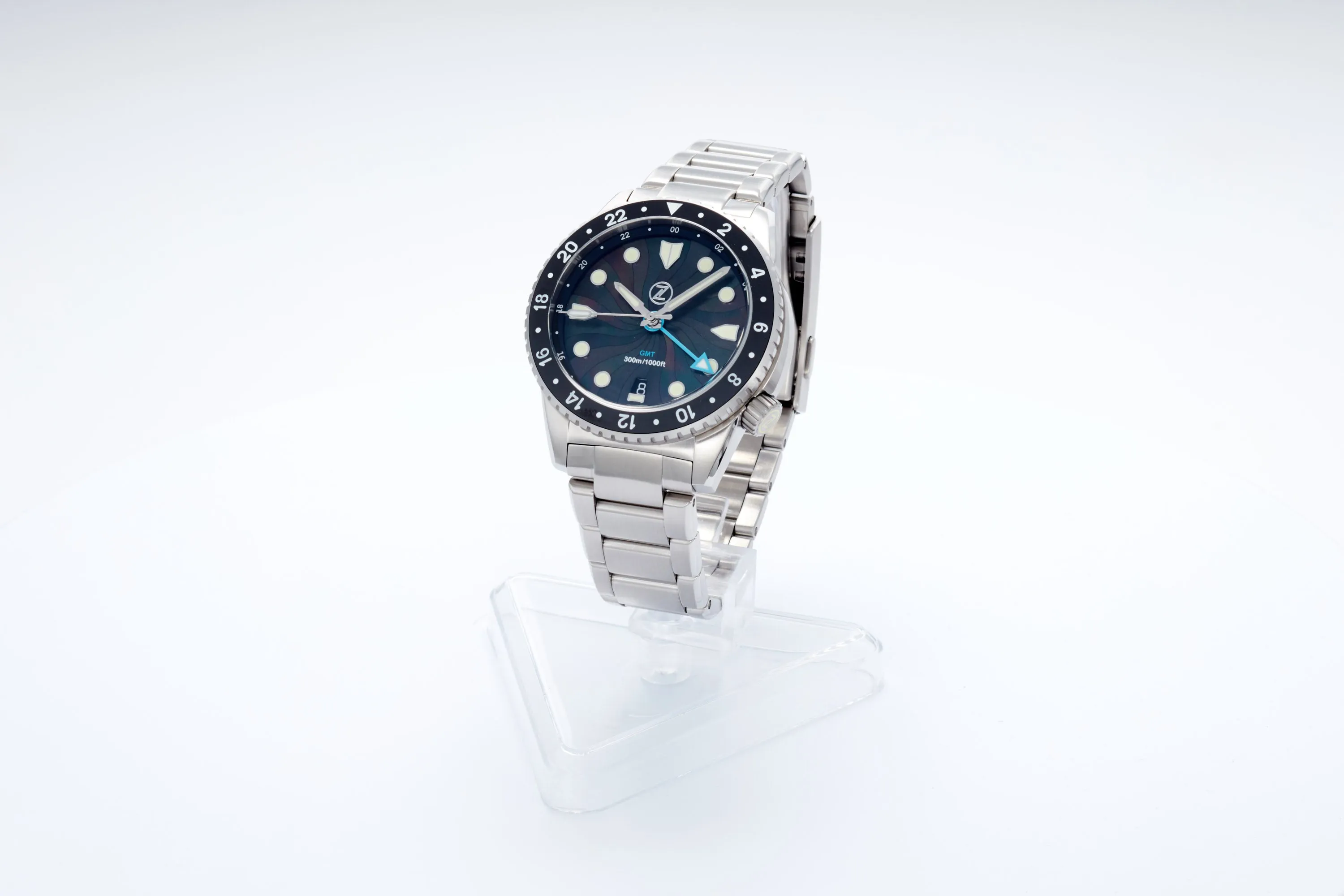 Mako 300m GMT 'Mosaic MOP'