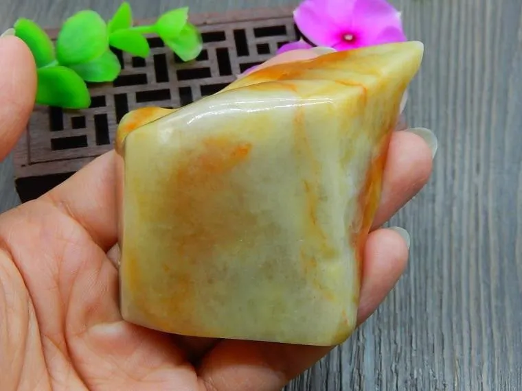 Natural Jade Rough Jadeite Raw (155g, 57X56X28mm)