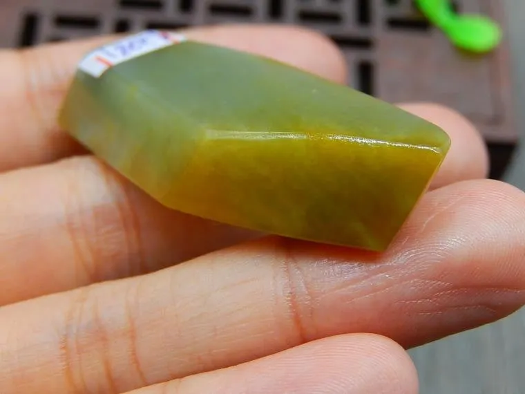 Natural Jade Rough Jadeite Raw (20g, 52X20X10mm)