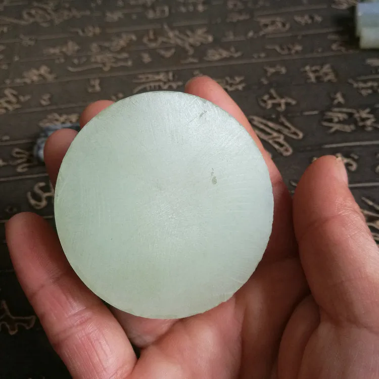 Natural Kunlun Jade Rough Nephrite Raw (131g, 5.5X1.9cm)