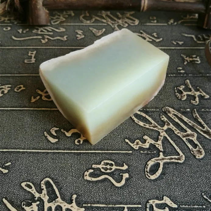 Natural Kunlun Jade Rough Nephrite Raw (132g, 5.5X3.5X2.7cm)