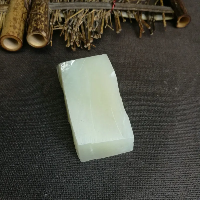 Natural Kunlun Jade Rough Nephrite Raw (132g,7.6X3.5X2.5cm)