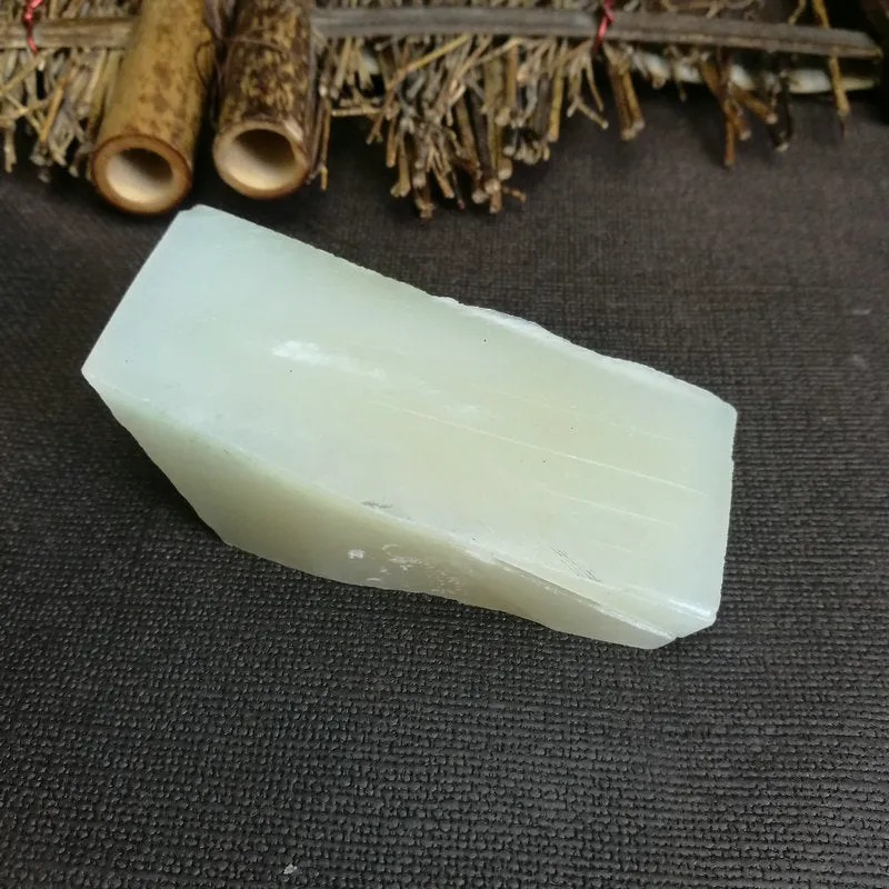 Natural Kunlun Jade Rough Nephrite Raw (132g,7.6X3.5X2.5cm)