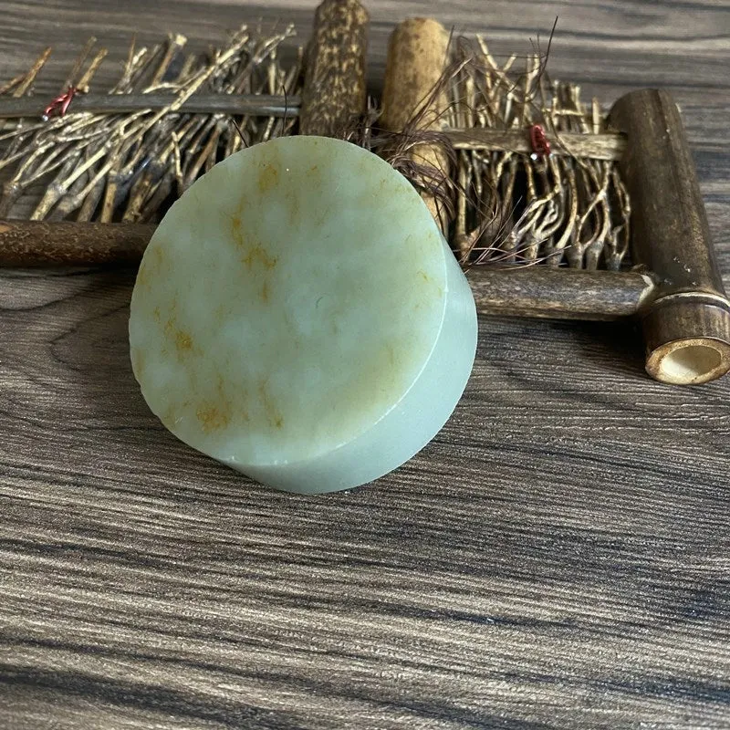 Natural Kunlun Jade Rough Nephrite Raw (139g,5.4X2.4cm)