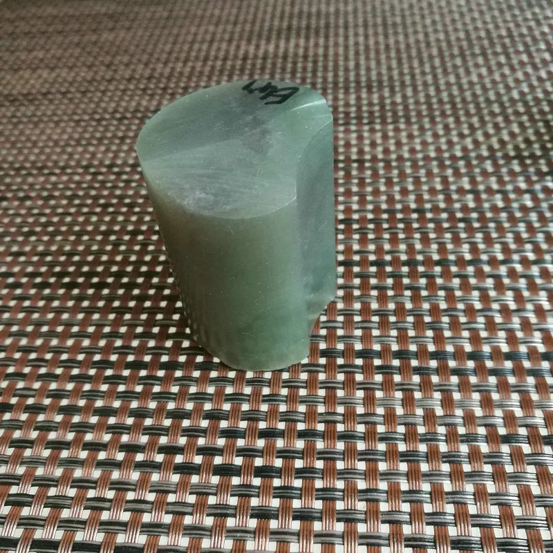 Natural Kunlun Jade Rough Nephrite Raw (152g, 5X3.2cm)