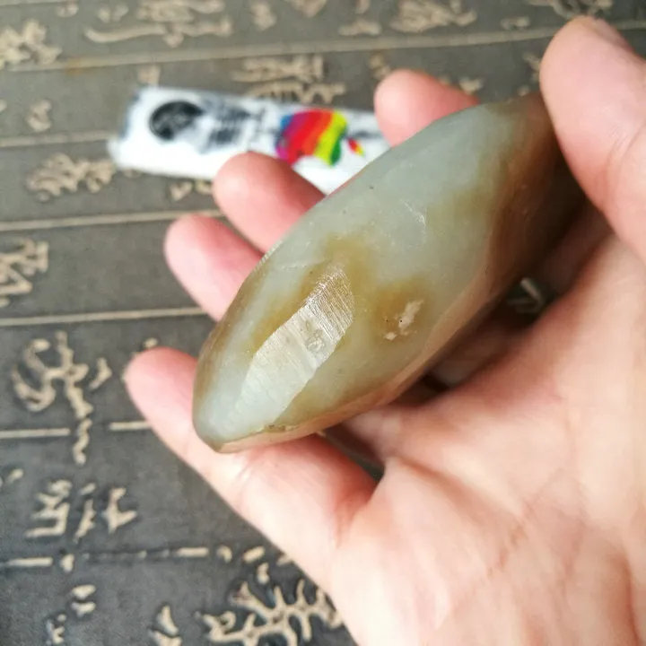 Natural Kunlun Jade Rough Nephrite Raw (153g, 7.7X5X2.5cm)