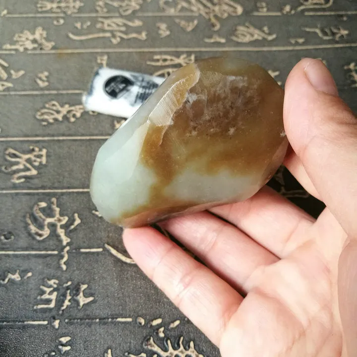 Natural Kunlun Jade Rough Nephrite Raw (153g, 7.7X5X2.5cm)