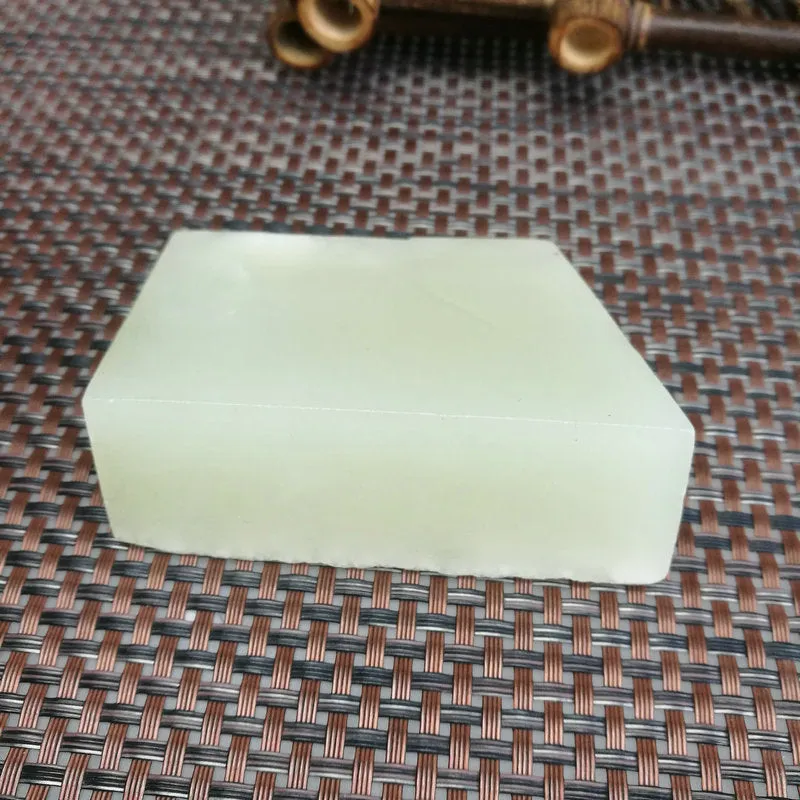 Natural Kunlun Jade Rough Nephrite Raw (187g,8X6X2.5cm)