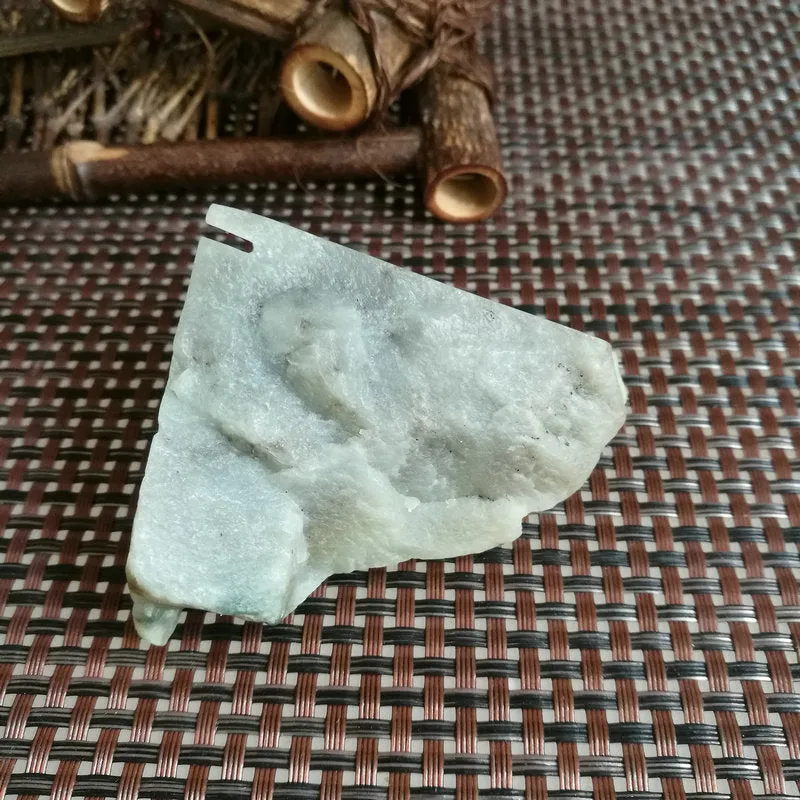 Natural Kunlun Jade Rough Nephrite Raw (195g, 6X5.5X5cm)