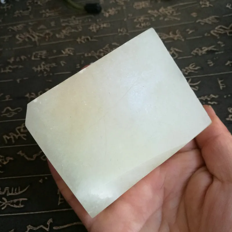 Natural Kunlun Jade Rough Nephrite Raw (239g, 8X6.2X2.5cm)