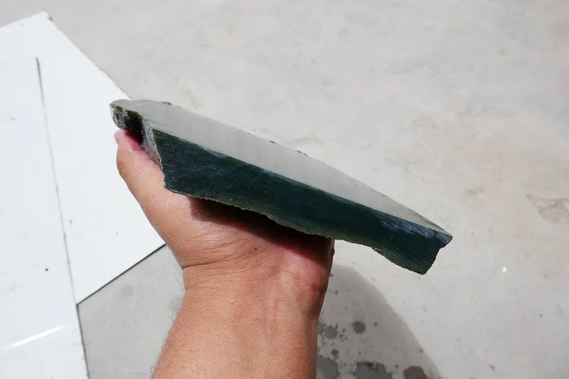 Natural Kunlun Jade Rough Nephrite Raw (2.3kg, 22X17X2cm)