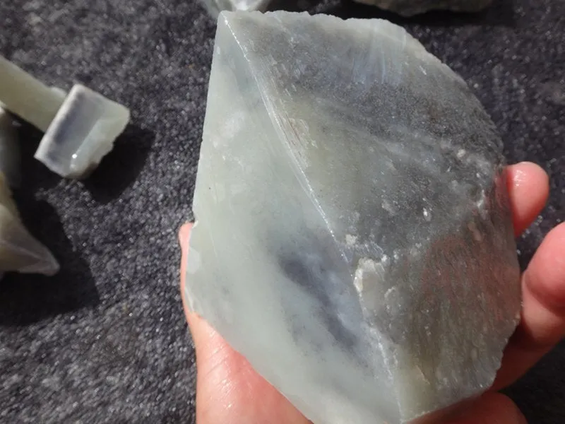 Natural Kunlun Jade Rough Nephrite Raw 2.4kg