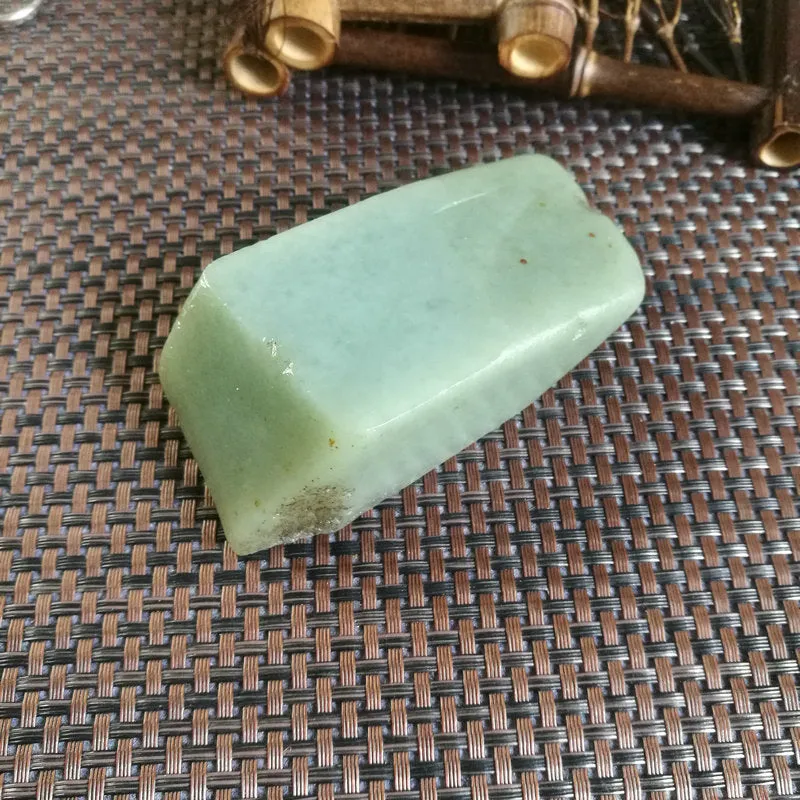 Natural Kunlun Jade Rough Nephrite Raw (273g,7X4.4X3cm)