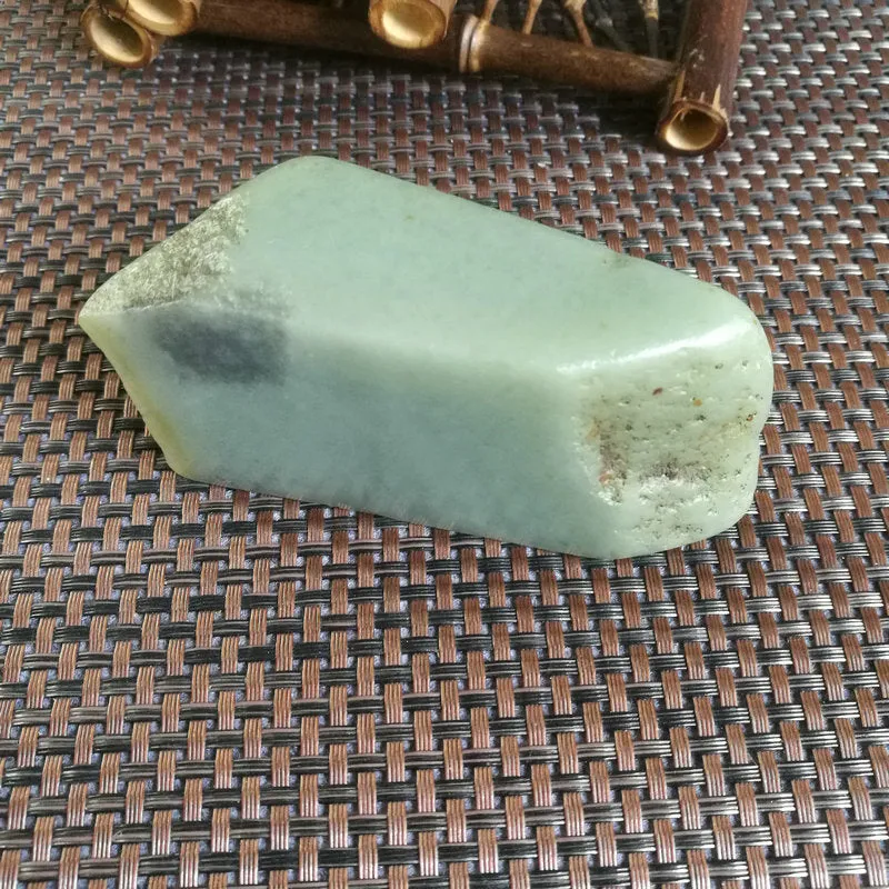 Natural Kunlun Jade Rough Nephrite Raw (273g,7X4.4X3cm)