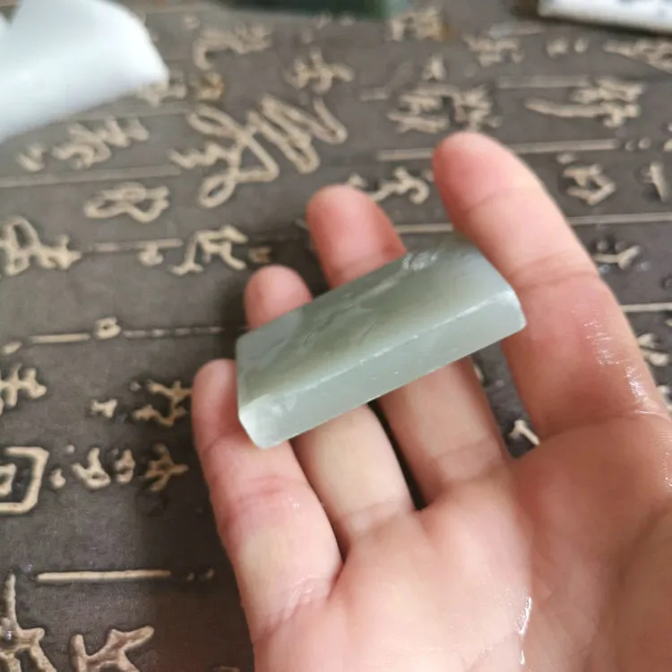 Natural Kunlun Jade Rough Nephrite Raw (28g, 4.6X2.9X0.7cm)