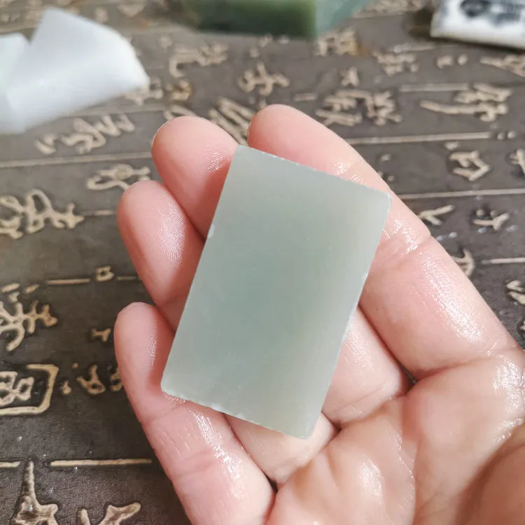 Natural Kunlun Jade Rough Nephrite Raw (28g, 4.6X2.9X0.7cm)