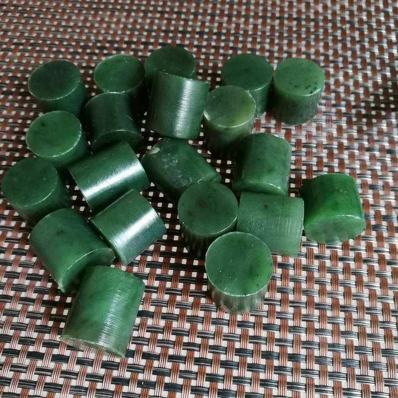 Natural Kunlun Jade Rough Nephrite Raw 357g