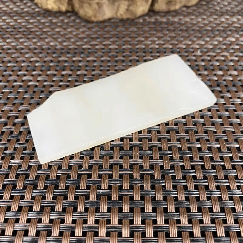 Natural Kunlun Jade Rough Nephrite Raw (37g,8.3X3.6X0.4cm)