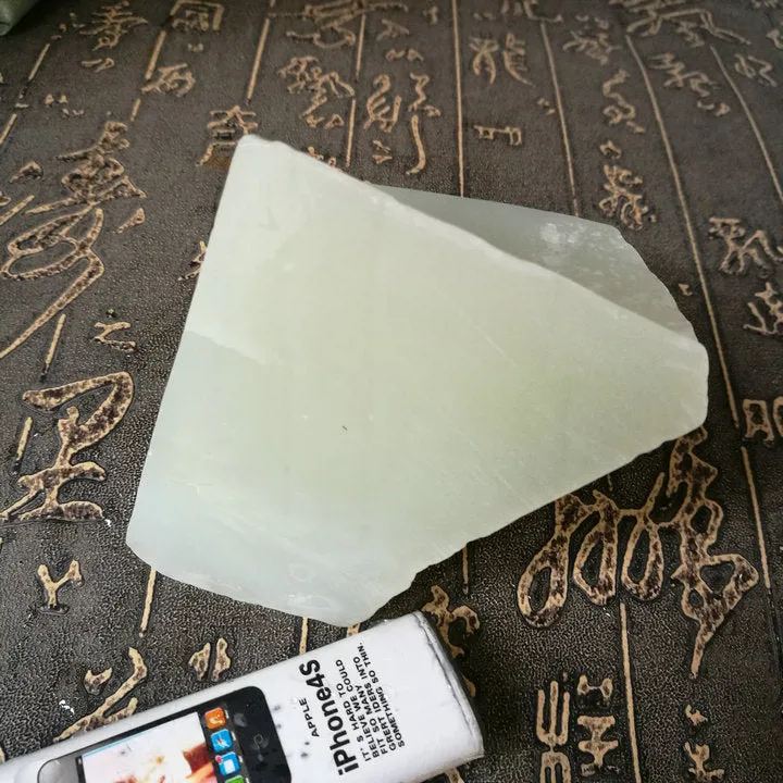 Natural Kunlun Jade Rough Nephrite Raw (422g, 8X7X6cm)