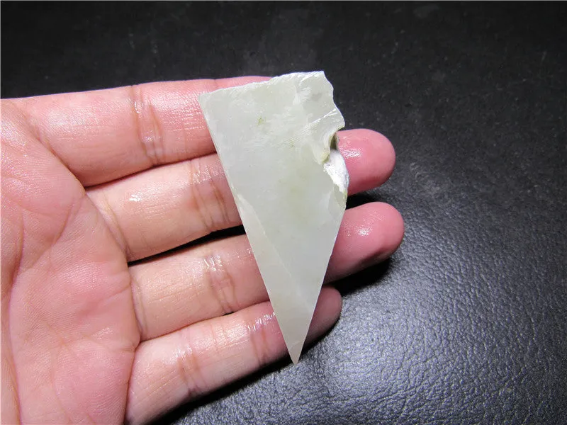 Natural Kunlun Jade Rough Nephrite Raw (47.22g, 55X19X23mm)