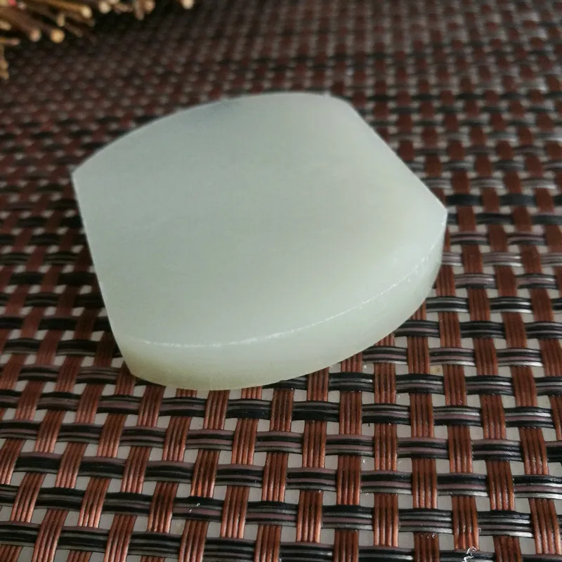 Natural Kunlun Jade Rough Nephrite Raw (55g,5.2X4.5X0.9cm)