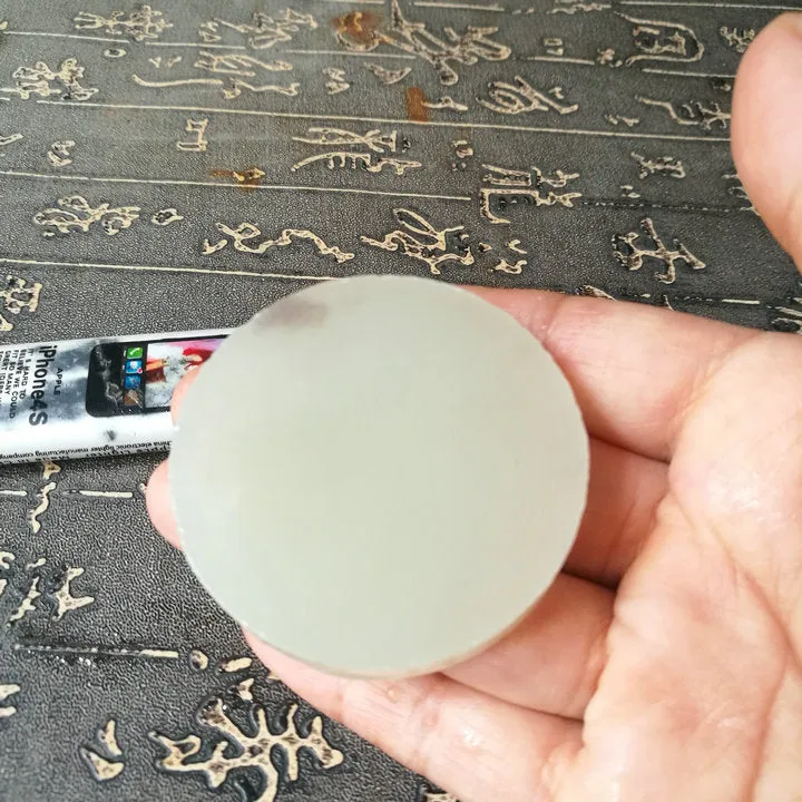 Natural Kunlun Jade Rough Nephrite Raw (57g, 4.9X1cm)