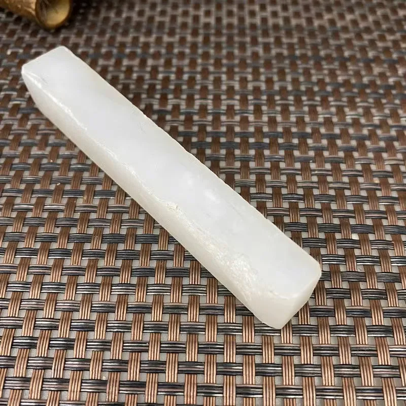 Natural Kunlun Jade Rough Nephrite Raw (57g,9.3X1.6X1.3cm)