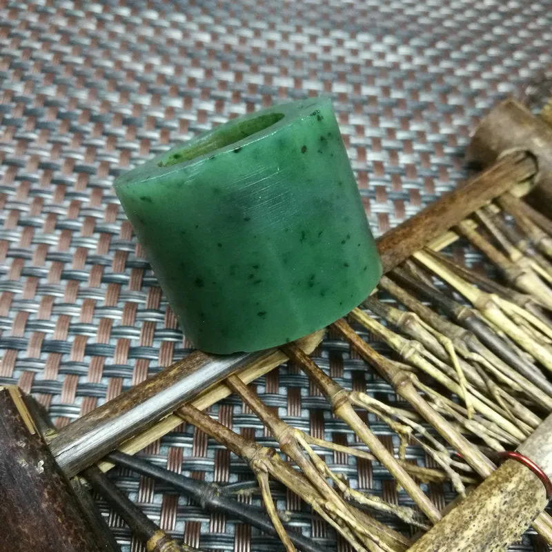 Natural Kunlun Jade Rough Nephrite Raw (65g,3.8X3cm)