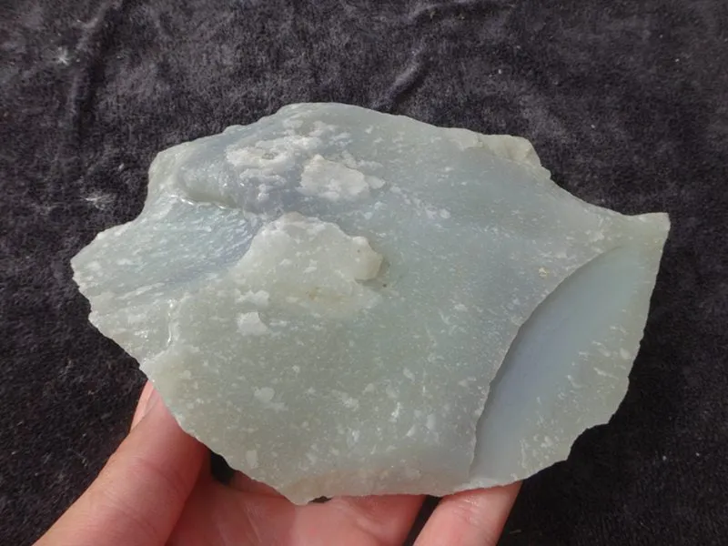 Natural Kunlun Jade Rough Nephrite Raw (676g, 14X10X2cm)