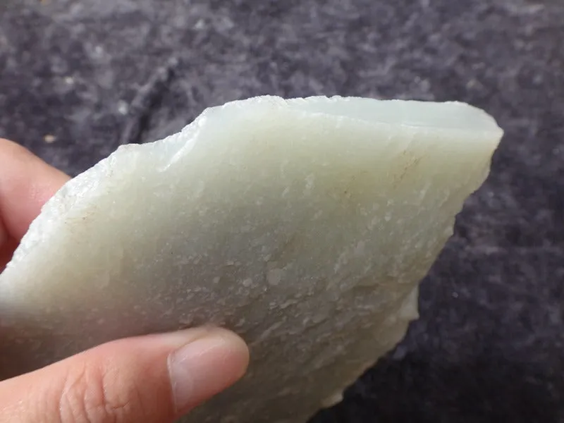 Natural Kunlun Jade Rough Nephrite Raw (676g, 14X10X2cm)