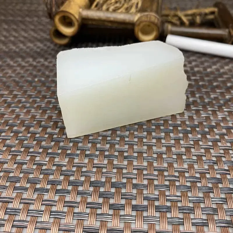 Natural Kunlun Jade Rough Nephrite Raw (74g,5.7X3.1X2.1cm)