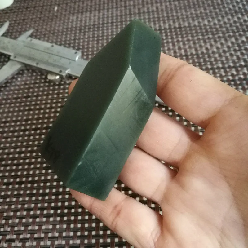 Natural Kunlun Jade Rough Nephrite Raw (85g,6.8X2.8X1.8cm)