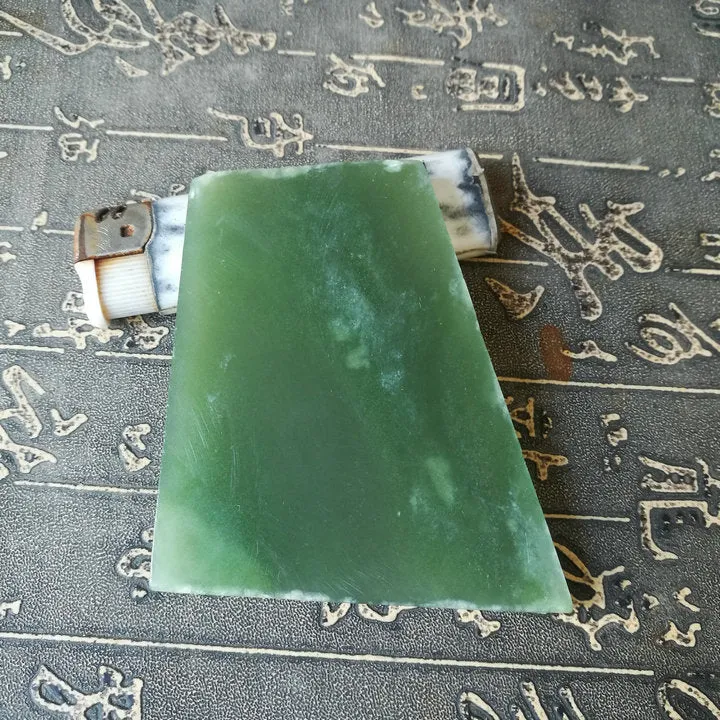 Natural Kunlun Jade Rough Nephrite Raw (99g, 7.5X7X0.6cm)