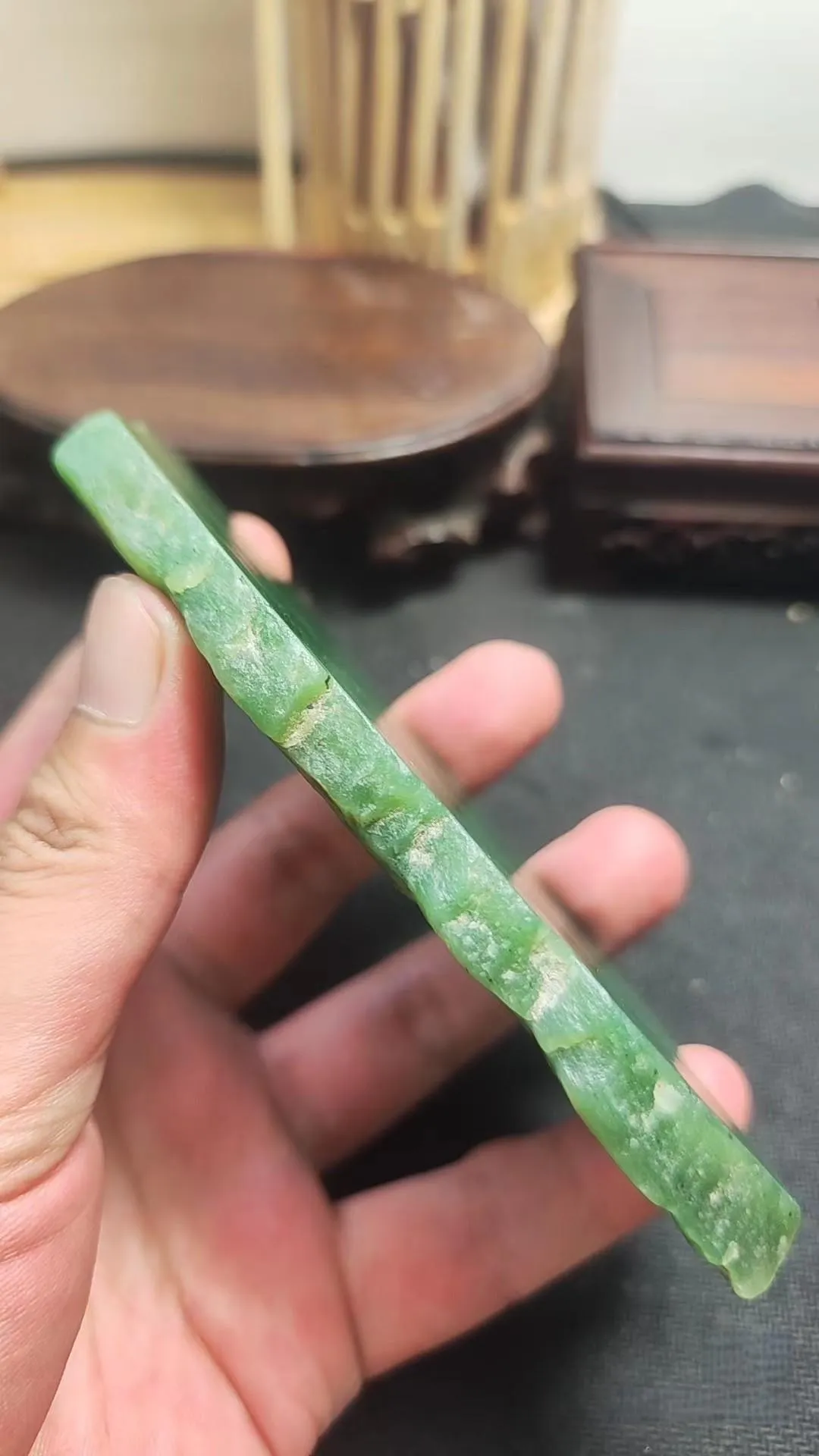 Natural Siberian Jade Rough Nephrite Raw (214g, 11.5X6.5X1.1cm)