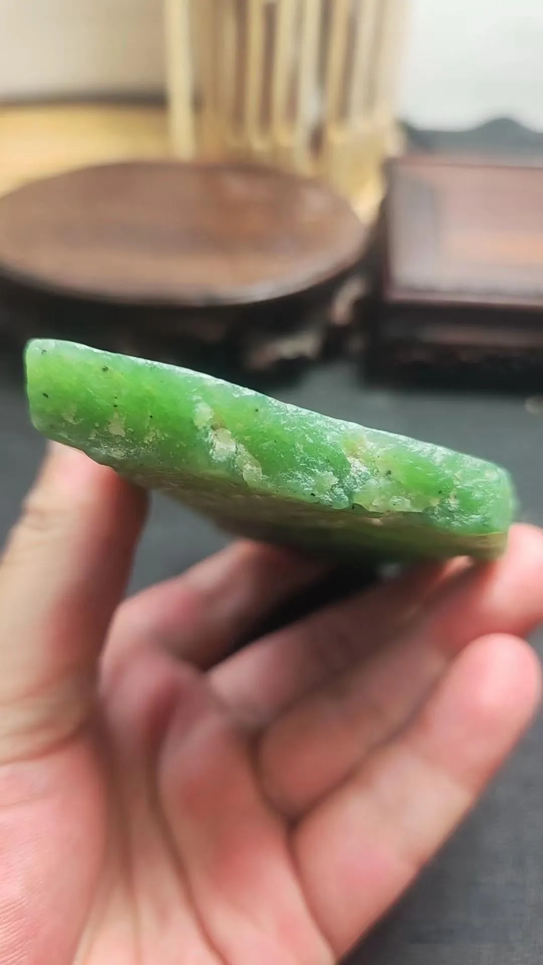 Natural Siberian Jade Rough Nephrite Raw (214g, 11.5X6.5X1.1cm)