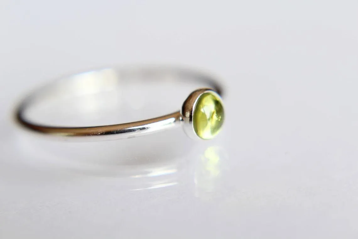 Peridot Ring, Natural Green Gemstone Jewelry, Simple Stacking Ring, Silver Peridot Ring, Peridot Jewelry, Green, Minimalist Ring, August