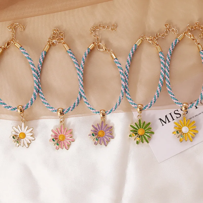 Personality Creative Twist Rope Bracelet with Small Daisy and Bee Pendant